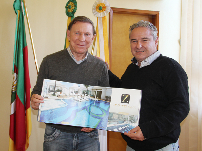 EMPRESÁRIO DE SANTA CATARINA VISITA O PREFEITO CASALI